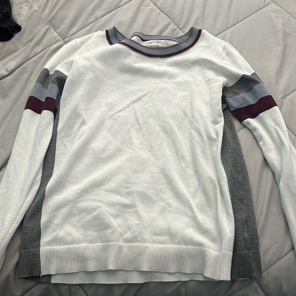 White long sleeve sweater